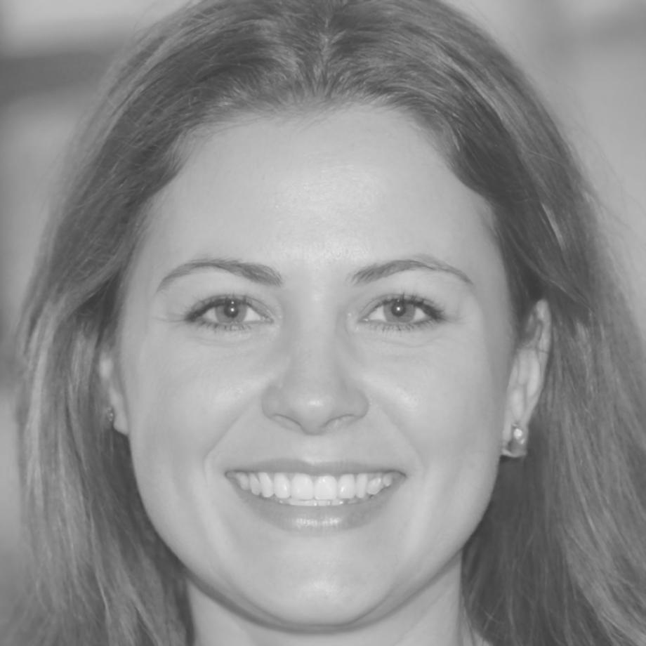 Portrait de Clara Dubois, consultante experte en finances personnelles